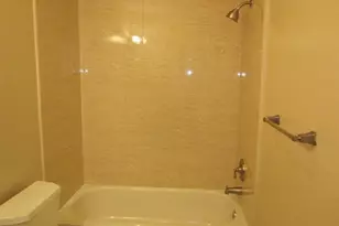 9542 Via Venezia, Burbank, CA 91504 - Photo 13