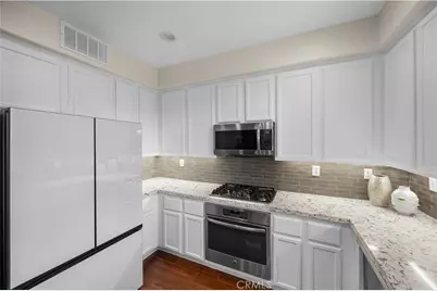 27503 Wellsley Way, Valencia, CA 91354 - Photo 11