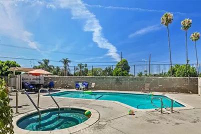 14715 Saticoy Street #13, Van Nuys, CA 91405 - Photo 35