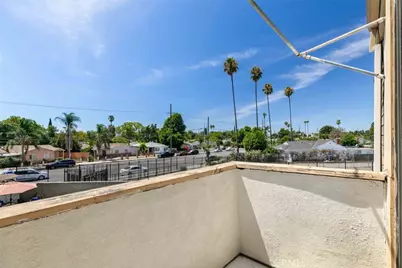 14715 Saticoy Street #13, Van Nuys, CA 91405 - Photo 29