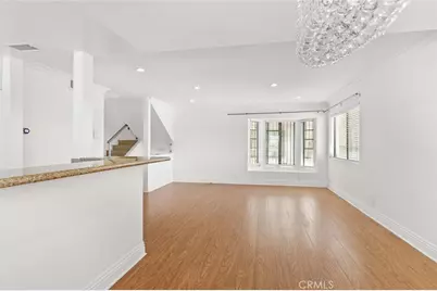 14715 Saticoy Street #13, Van Nuys, CA 91405 - Photo 9