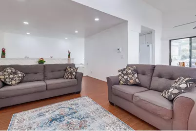 10435 Newhome Avenue #7, Sunland, CA 91040 - Photo 11