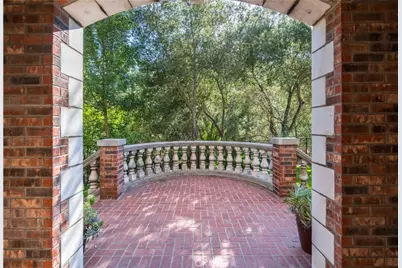 375 Berkshire Avenue, La Canada Flintridge, CA 91011 - Photo 7