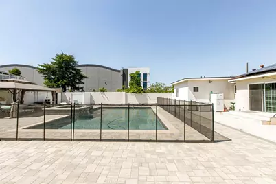 11024 Peoria Street, Los Angeles, CA 91352 - Photo 21