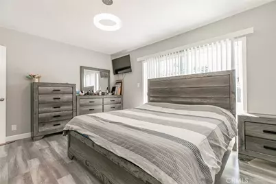 11024 Peoria Street, Los Angeles, CA 91352 - Photo 17