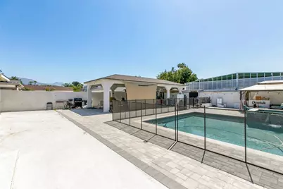 11024 Peoria Street, Los Angeles, CA 91352 - Photo 19