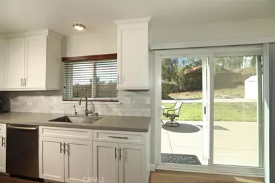 14047 Simshaw Avenue, Sylmar, CA 91342 - Photo 11