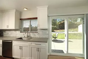 14047 Simshaw Ave, Sylmar, CA 91342 - Photo 11