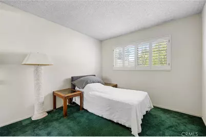 9555 Via Venezia, Burbank, CA 91504 - Photo 25