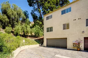 9555 Via Venezia, Burbank, CA 91504 - Photo 33