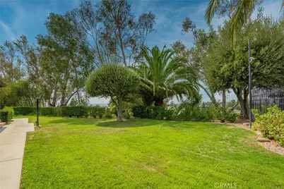 9555 Via Venezia, Burbank, CA 91504 - Photo 39