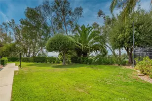 9555 Via Venezia, Burbank, CA 91504 - Photo 39