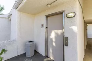 5325 Newcastle Ave, Encino, CA 91316 - Photo 25