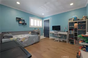 2528 N Orchard Dr, Burbank, CA 91504 - Photo 25