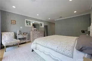 2528 N Orchard Dr, Burbank, CA 91504 - Photo 31