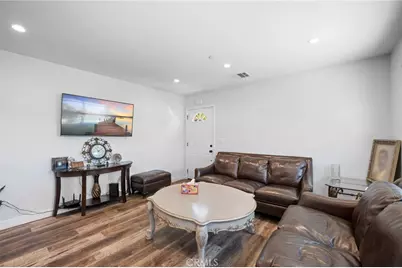 8600 Bluffdale Drive, Los Angeles, CA 91352 - Photo 39