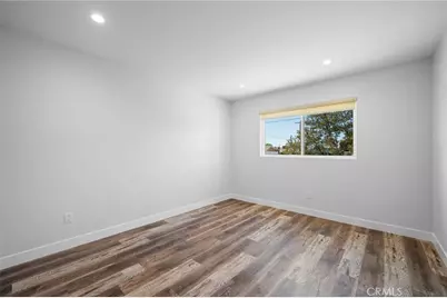 8600 Bluffdale Drive, Los Angeles, CA 91352 - Photo 19