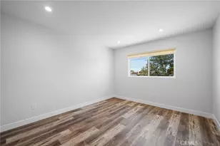 8600 Bluffdale Dr, Los Angeles, CA 91352 - Photo 19