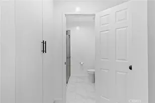 9019 Cedros Ave, Panorama City, CA 91402 - Photo 27