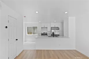 9019 Cedros Ave, Panorama City, CA 91402 - Photo 7