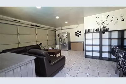 6637 Capps Avenue, Reseda, CA 91335 - Photo 23