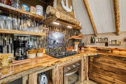 875 Brentwood Drive, Lake Arrowhead, CA 92352 - Photo 15