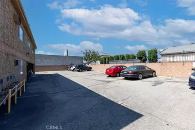 11341 Victory Boulevard, North Hollywood, CA 91606 - Photo 13