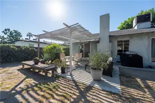 15815 Bassett St, Lake Balboa, CA 91406 - Photo 13