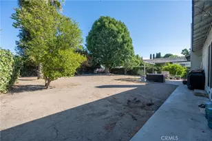 15815 Bassett St, Lake Balboa, CA 91406 - Photo 11