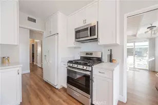 15815 Bassett St, Lake Balboa, CA 91406 - Photo 3