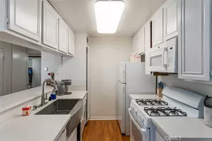 25811 Tournament, Valencia, CA 91355 - Photo 5