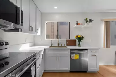 19545 Sherman Way #74, Reseda, CA 91335 - Photo 13