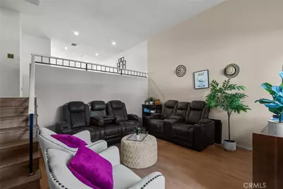 19545 Sherman Way #74, Reseda, CA 91335 - Photo 5