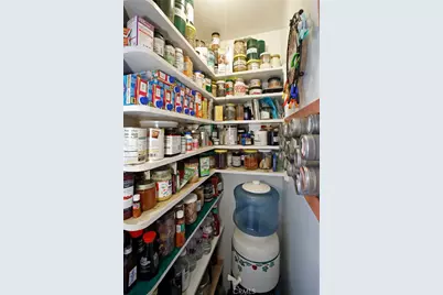 6903 Halbrent Avenue, Van Nuys, CA 91405 - Photo 7