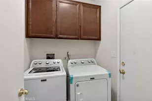 15940 Greyrock St, Victorville, CA 92395 - Photo 23