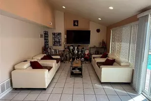 13765 Algranti, Sylmar, CA 91342 - Photo 11