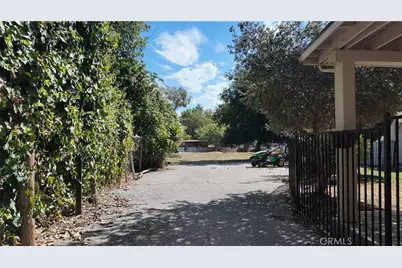11320 Osborne, Sylmar, CA 91342 - Photo 27