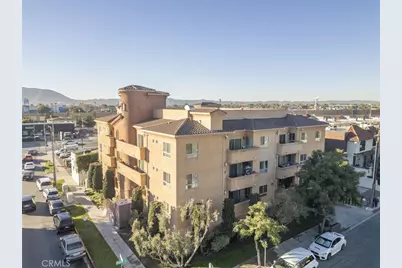 1515 Grismer Avenue #302, Burbank, CA 91504 - Photo 3