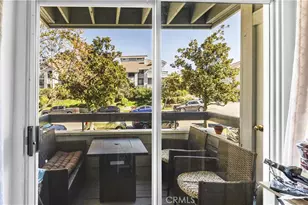 26971 Flo Ln, Canyon Country, CA 91351 - Photo 7