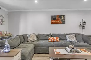 26971 Flo Ln, Canyon Country, CA 91351 - Photo 13