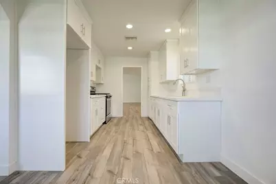 20264 Lassen Street, Chatsworth, CA 91311 - Photo 7