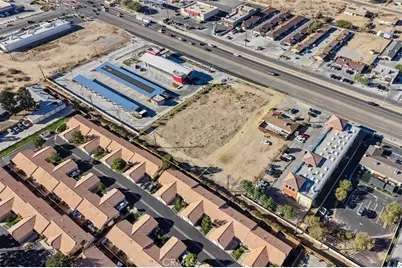 15403 Bear Valley, Hesperia, CA 92345 - Photo 5