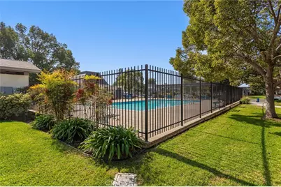 9824 Via Sonoma, Cypress, CA 90630 - Photo 45