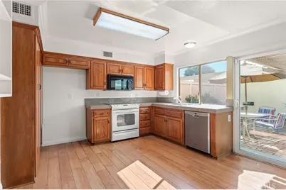 9824 Via Sonoma, Cypress, CA 90630 - Photo 17