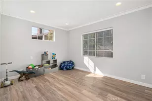 13001 Debby St, Los Angeles, CA 91401 - Photo 21