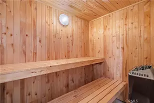 13001 Debby St, Los Angeles, CA 91401 - Photo 17