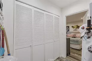 15439 Hart St, Van Nuys, CA 91406 - Photo 23