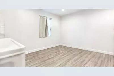 15439 Hart Street, Van Nuys, CA 91406 - Photo 25