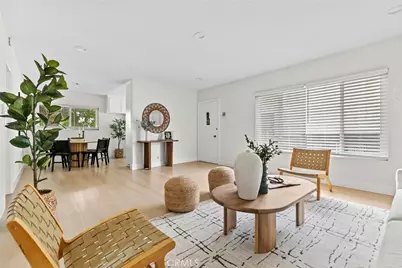 587 South St #18, Glendale, CA 91202 - Photo 1