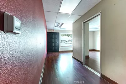 1020 W Magnolia Boulevard, Burbank, CA 91506 - Photo 7